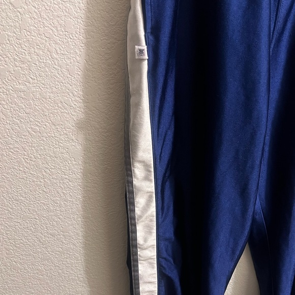 Men’s adidas sports pants - Picture 5 of 8